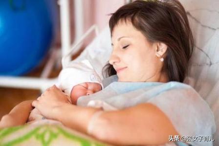 哺乳期吃的東西寶寶能吸收嗎_喂奶可以吃東西嗎_哺乳期間寶媽不能吃什么東西